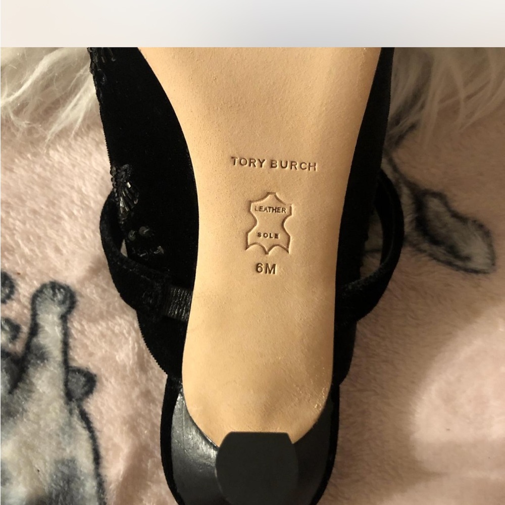 Cute elegant black low heels